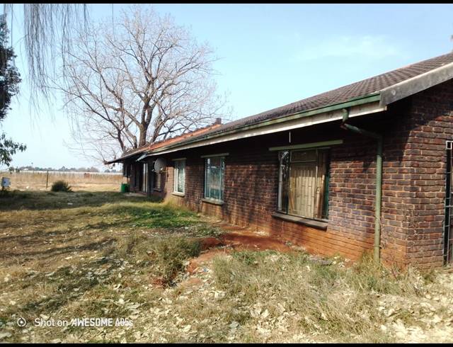 4 BEDROOM FREEHOLD FOR SALE IN ELOFF